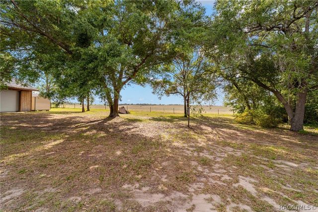 1230 SW Valencia Heights Avenue, Dunnellon, FL 34431