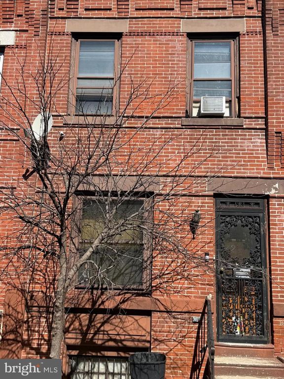 Image 1 of property listing at 2917 W FLORA ST, Philadelphia, PA 19121