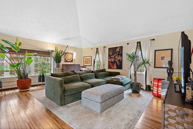 821 Concord Rd, Sudbury, MA 01776