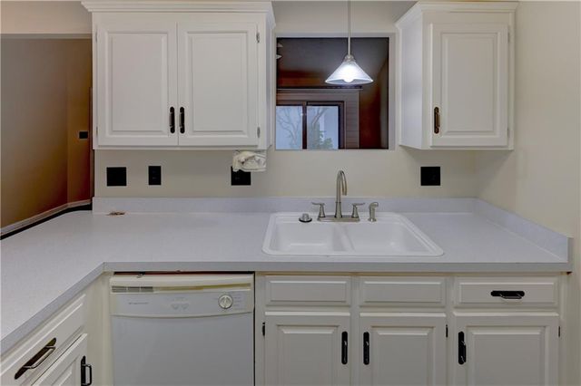 1429 Birdseye Court, Blue Springs, MO 64015
