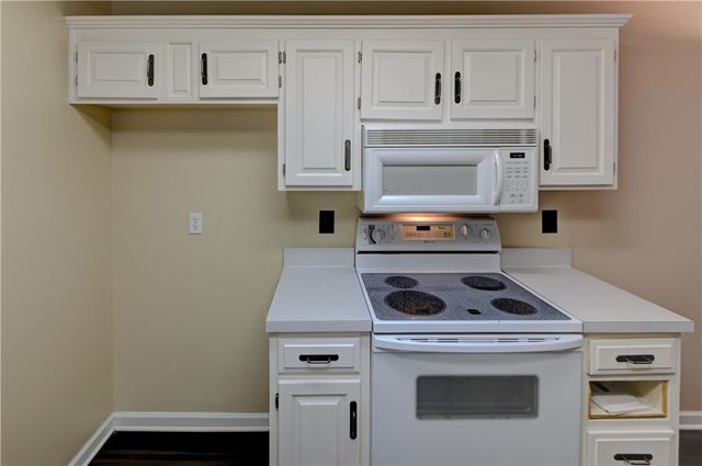 1429 Birdseye Court, Blue Springs, MO 64015