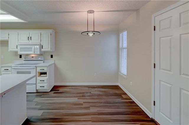 1429 Birdseye Court, Blue Springs, MO 64015