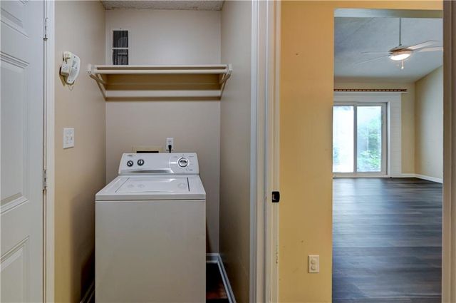 1429 Birdseye Court, Blue Springs, MO 64015