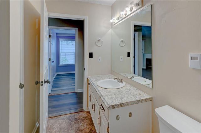 1429 Birdseye Court, Blue Springs, MO 64015