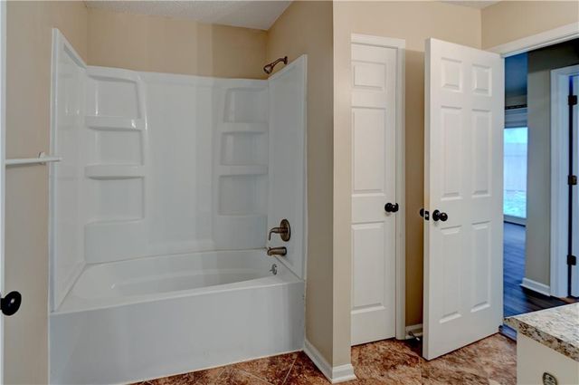 1429 Birdseye Court, Blue Springs, MO 64015