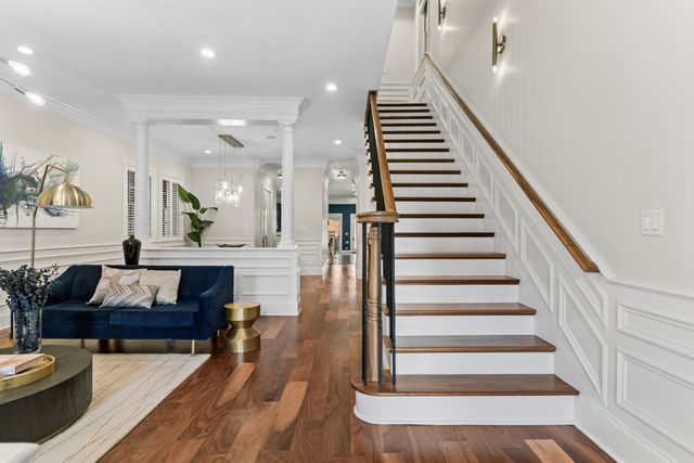 1460 W Byron Street, Chicago, IL 60613