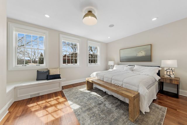 1460 W Byron Street, Chicago, IL 60613