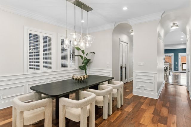 1460 W Byron Street, Chicago, IL 60613