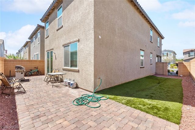 8439 Cabirolera Avenue, Las Vegas, NV 89149