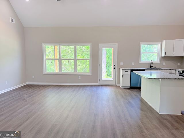 117 Mason Ridge, Barnesville, GA 30204