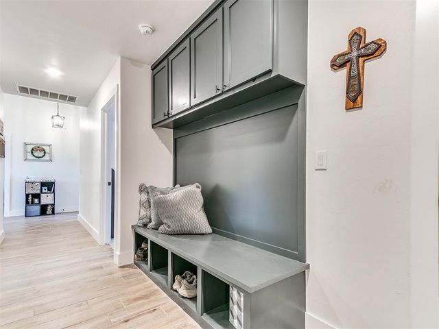 2836 SE 42nd Street, Newcastle, OK 73072