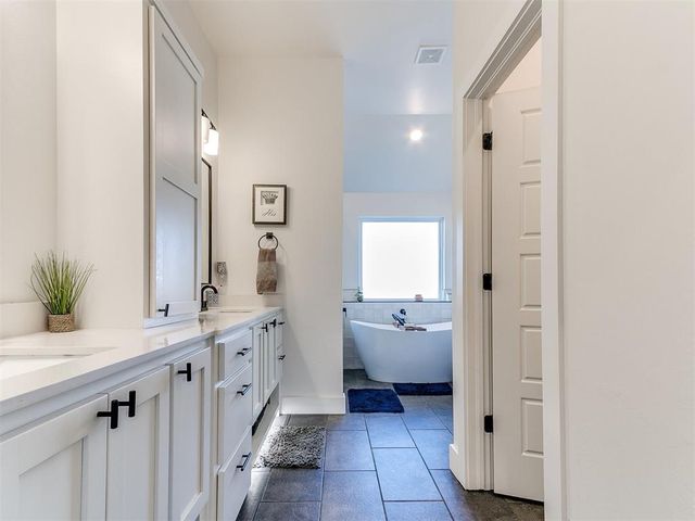 2836 SE 42nd Street, Newcastle, OK 73072