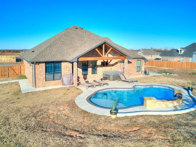 2836 SE 42nd Street, Newcastle, OK 73072