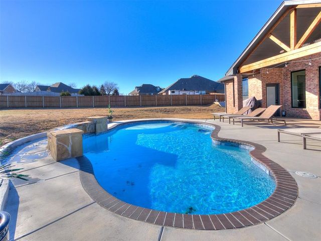 2836 SE 42nd Street, Newcastle, OK 73072