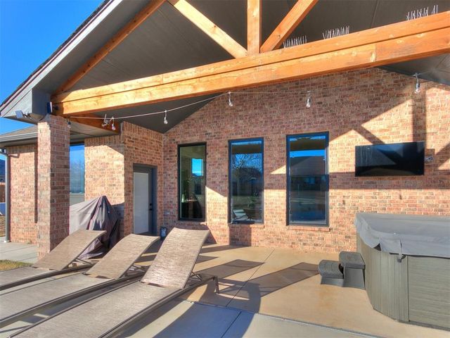 2836 SE 42nd Street, Newcastle, OK 73072