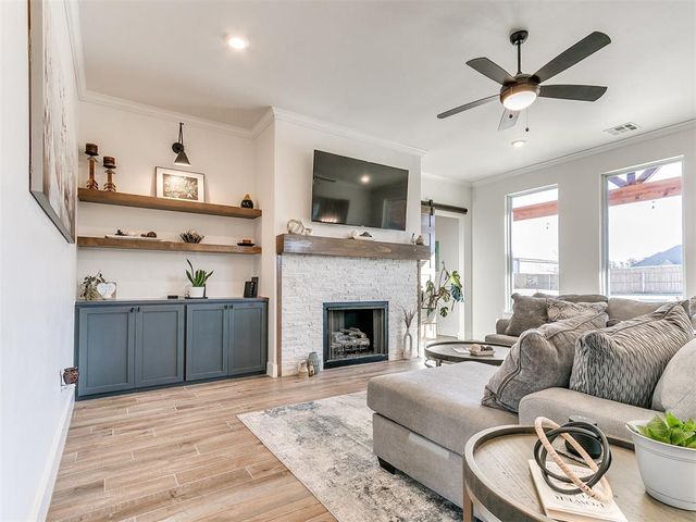 2836 SE 42nd Street, Newcastle, OK 73072