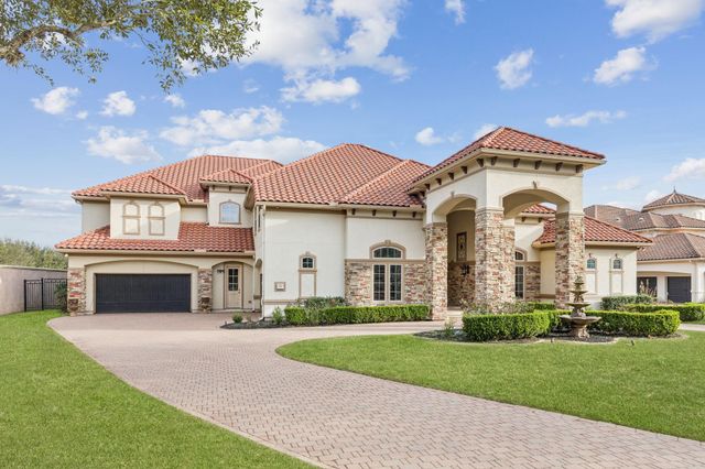 32 Miramar Heights Circle, Sugar Land, TX 77479