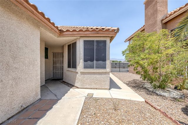 6520 LOMBARD Drive, Las Vegas, NV 89108