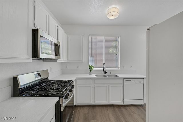 6520 LOMBARD Drive, Las Vegas, NV 89108