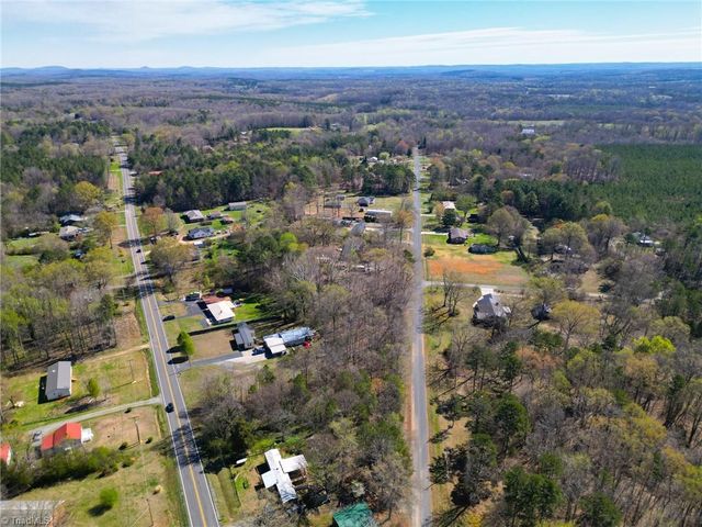 187 Eastside Drive, Denton, NC 27239