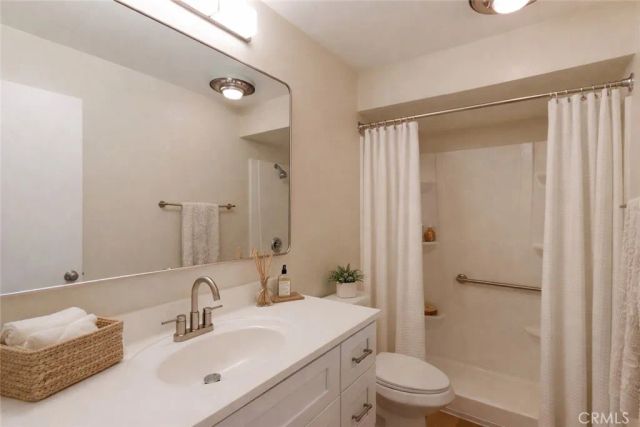 576 N Bellflower 116, Long Beach, CA 90814