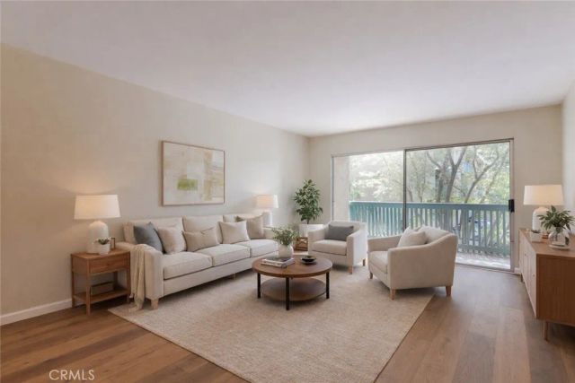 576 N Bellflower 116, Long Beach, CA 90814