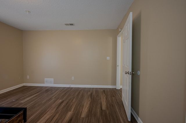 3131 PEGGY RD, Memphis, TN 38128