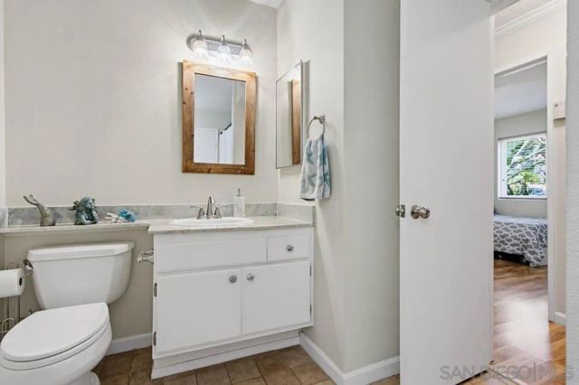 1953 Wellington Lane 5, Vista, CA 92081