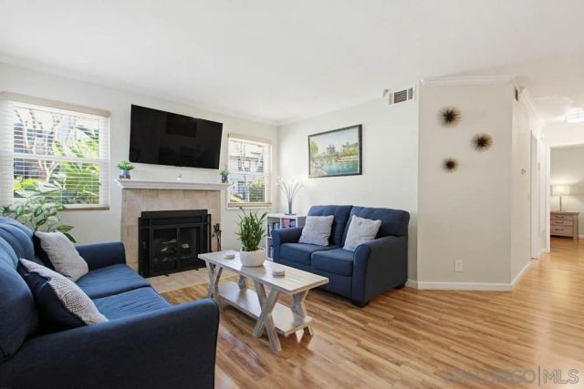 1953 Wellington Lane 5, Vista, CA 92081