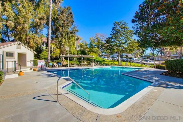 1953 Wellington Lane 5, Vista, CA 92081