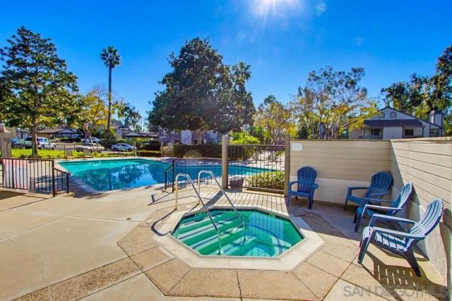 1953 Wellington Lane 5, Vista, CA 92081