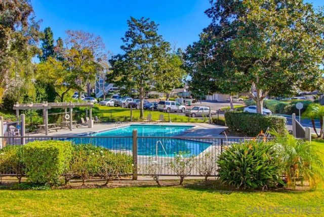 1953 Wellington Lane 5, Vista, CA 92081