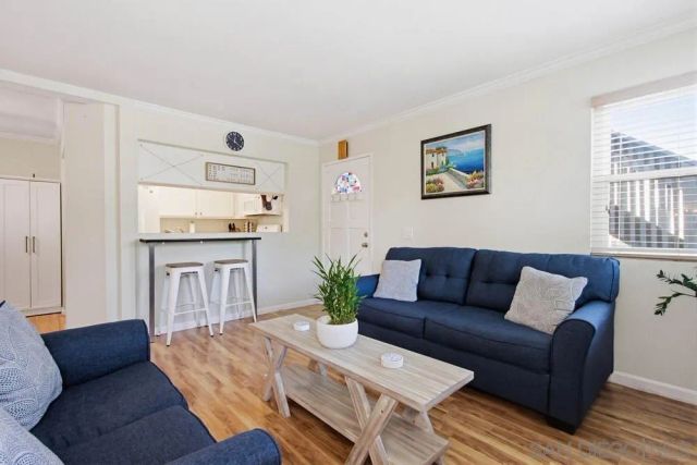 1953 Wellington Lane 5, Vista, CA 92081