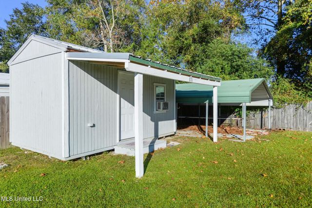 10700 Dogwood Street, Ocean Springs, MS 39565