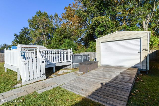 10700 Dogwood Street, Ocean Springs, MS 39565