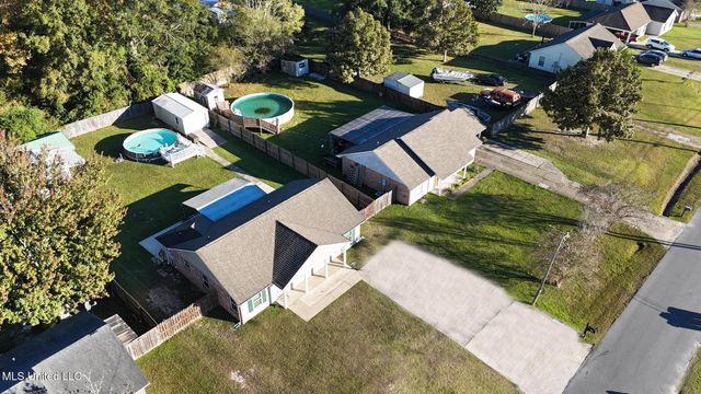 10700 Dogwood Street, Ocean Springs, MS 39565