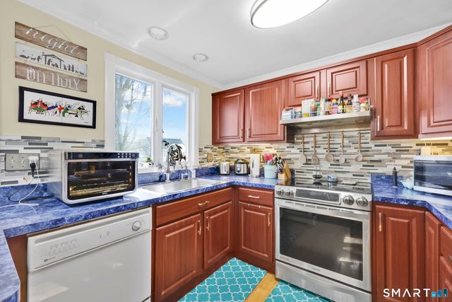 25 Montano Road, Enfield, CT 06082