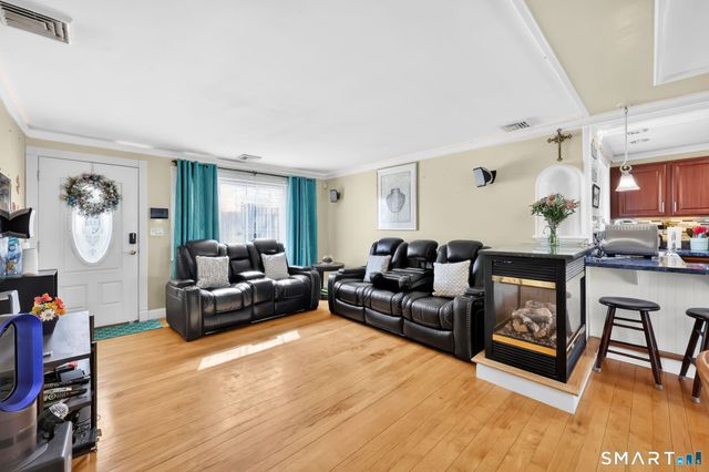 25 Montano Road, Enfield, CT 06082