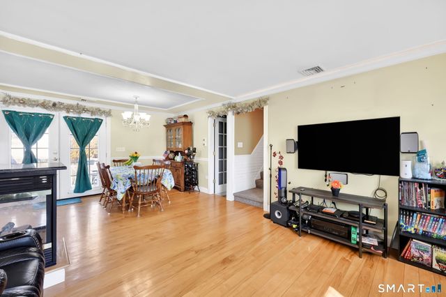 25 Montano Road, Enfield, CT 06082