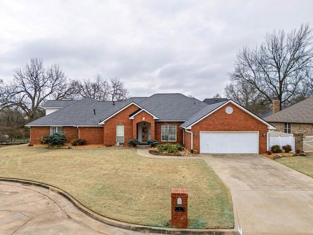 9 Castle Creek Place, Shawnee, OK 74804