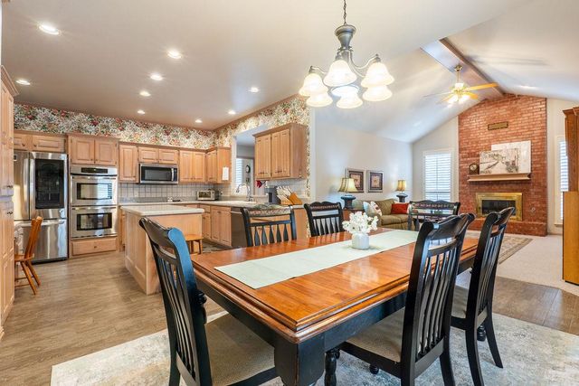 9 Castle Creek Place, Shawnee, OK 74804