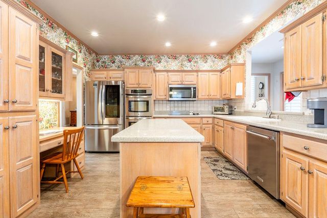 9 Castle Creek Place, Shawnee, OK 74804