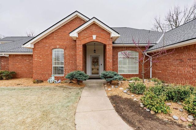 9 Castle Creek Place, Shawnee, OK 74804