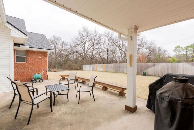 9 Castle Creek Place, Shawnee, OK 74804