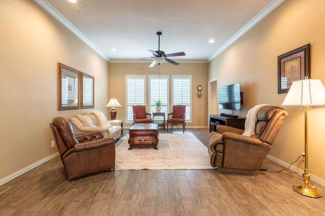 9 Castle Creek Place, Shawnee, OK 74804