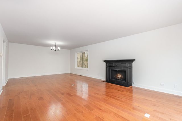 1598 Kirkwood Drive, Geneva, IL 60134