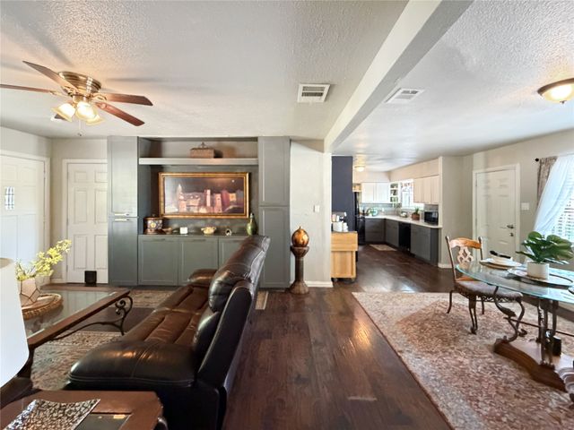 2243 Inca Drive, Dallas, TX 75216