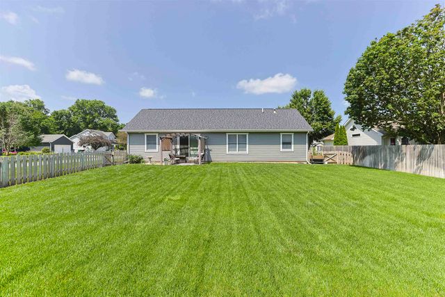 10879 Gorden Setter Drive, Osceola, IN 46561