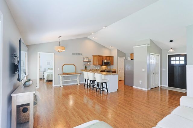 10879 Gorden Setter Drive, Osceola, IN 46561