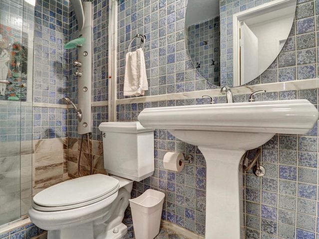2860 N Los Felices Road 206, Palm Springs, CA 92262